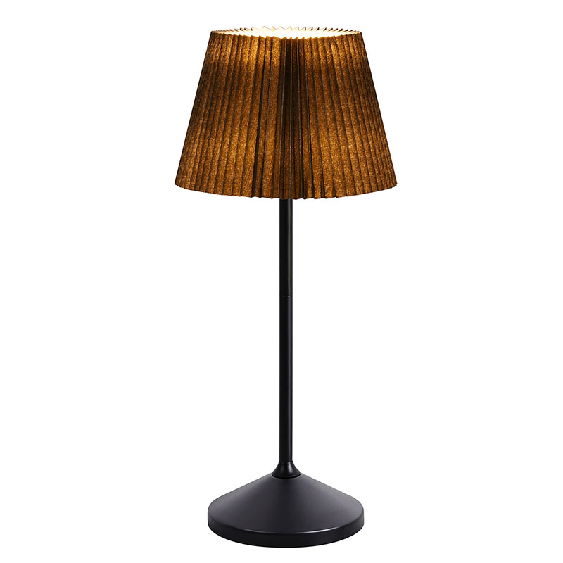 Black Ded desk lucerna cum fabricae umbra